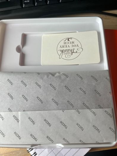 Tucch 16e phone cover