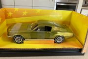 Ford Mustang GT 1967 Model Scale 1/18 Ertl American market model car