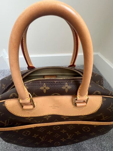 Louis Vuitton Deauville MM Vintage handbag