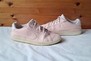 nike court royal Size 8 eu 48.5 pink in great condition