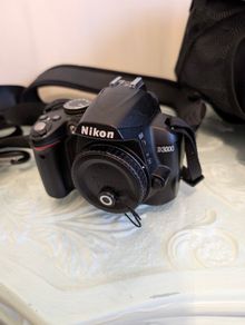Nikon camera D3000 body only