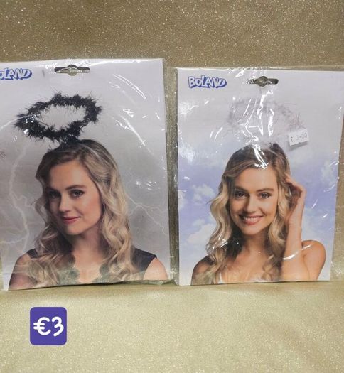 Halloween wigs and accessories