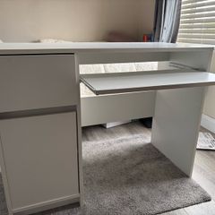 Free  Computer Desk