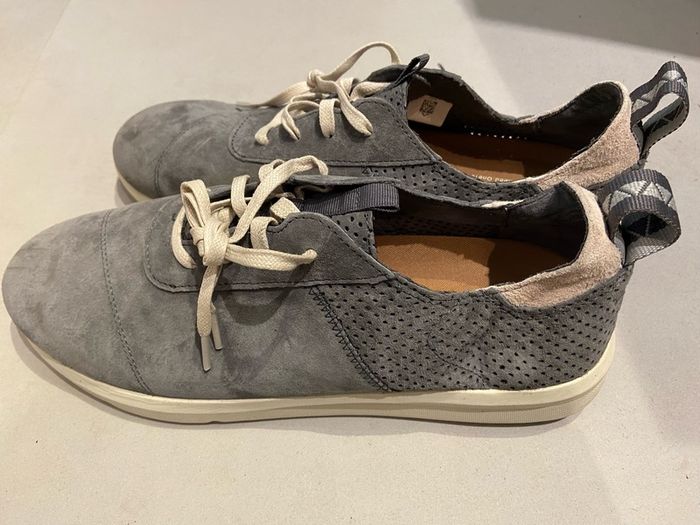 Shoes Toms leather lace up size 10.5 new