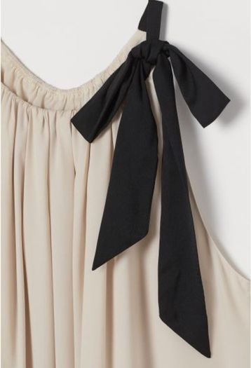 Beige bow-detail dress size M midi dress