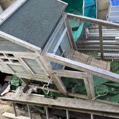Rabbit hutch