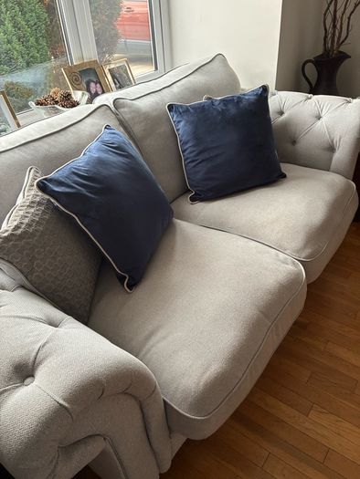 three seater sofa and four seater sofa