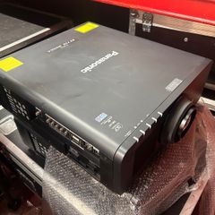 Panasonic RZ770 Laser 7.2k Professional Projector SDI low hours