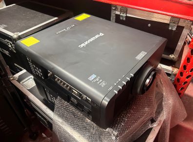 Panasonic RZ770 Laser 7.2k Professional Projector SDI low hours