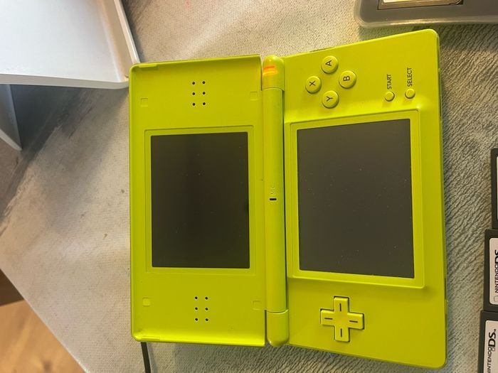 nintendo ds lime green