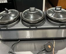 Gourmet 3 pot slow cooker