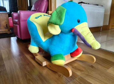 Yo Yo rocking elephant