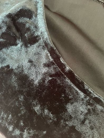 New - Velvet Ladies top forest green size 18