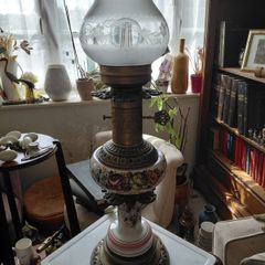 Antique table lamp habd painted ceramic body with ornate brass base works