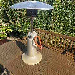 Outdoor tabletop gas heater