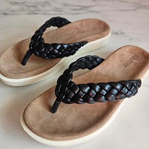 Maruti footwear Lola leather flip flops sandals RRP 70 euro size UK 3.5 EU 36 new & boxed