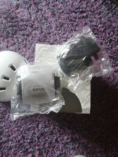 Unisex Santa Cruz Bullet Slasher Skateboard, Bmx Etc Helmet Really Cool!