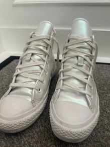 Pearlized Converse Boots
