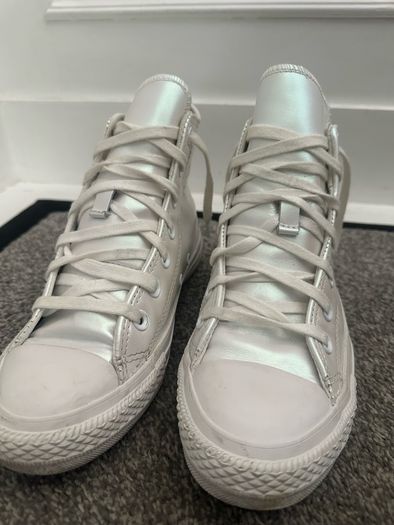 Pearlized Converse Boots