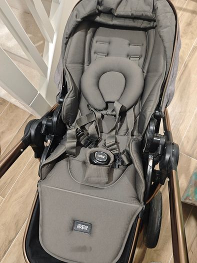 Mamas and Papas Occaro Travel System + Winter accessories,in Great condition (Bundle)