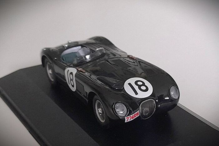 Diecast Model Le Mans Winning Jaguar C Type XK120 1953 1st - Quartzo 1:43