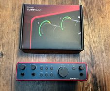 Focusrite Scarlett 2i2 4th Generation