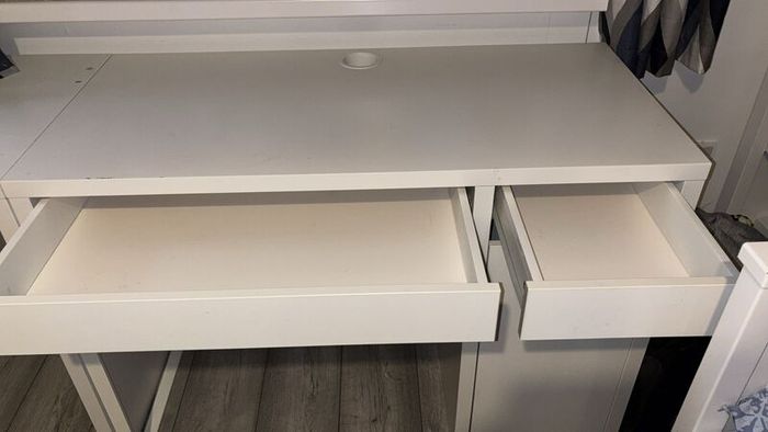 Micke Ikea desk