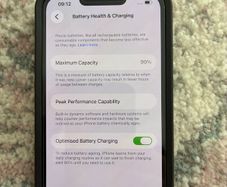 iPhone 13 Near Mint Condition 99% Battery Health UNLOCKED
