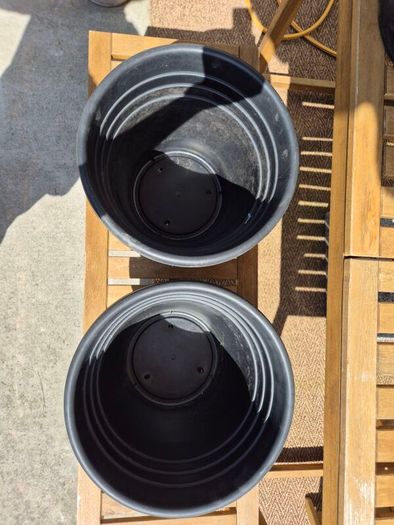 Garden pots
