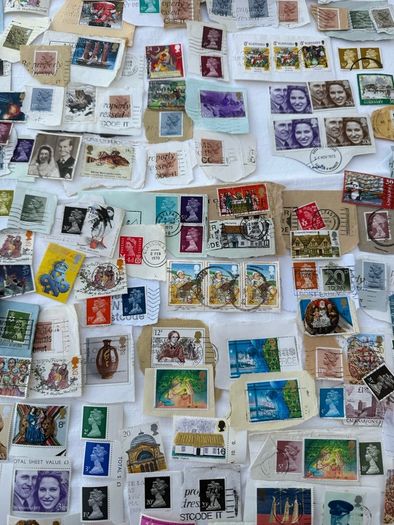 Large British stamp collection 1937 to present day