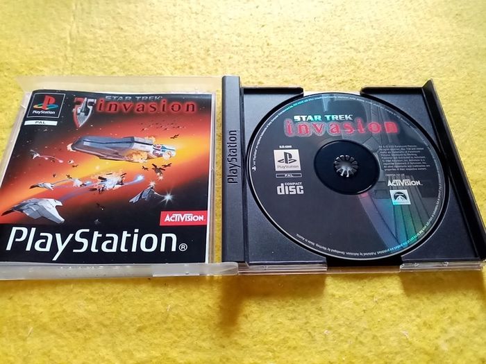 Star trek invasion PlayStation1 Ps1 PlayStation 2 ps2 games Original
