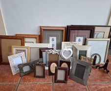 Large selection of picture frames (30+)