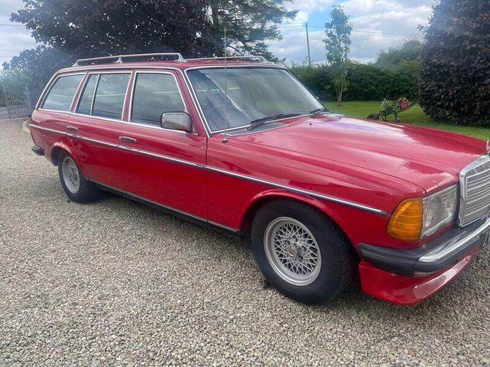 Mercedes 300td on hold