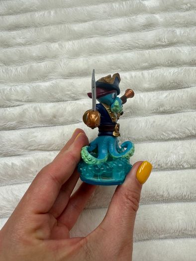Skylanders Swap Force Figure Wash Buckler Used Please look at the pictures