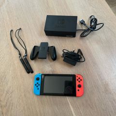 Nintendo Switch Console - great condition, working perfectly, includes everything but the original box