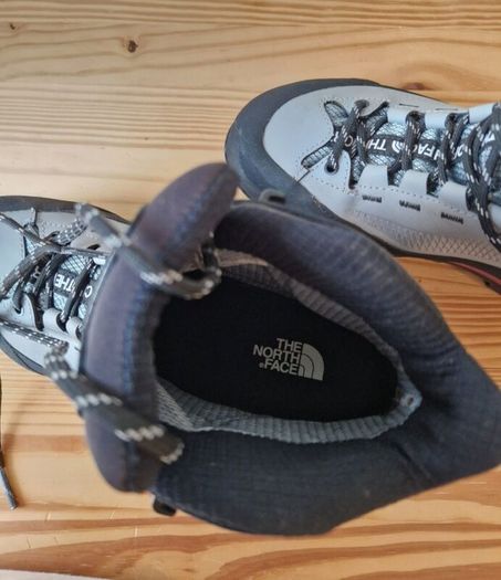 Hiking boots : North Face