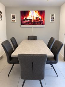 Harvey Norman table & 6 x chairs