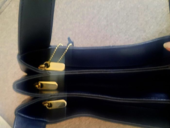Genuine black leather handbag in excellent condition with no issues see last three photos for exact measurements FREE TRACKED POSTAGE INCLUDED