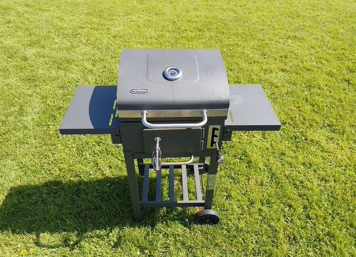 Charcoal bbq
