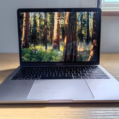 Apple Macbook Pro 2018 13 Inch 16GB A1989