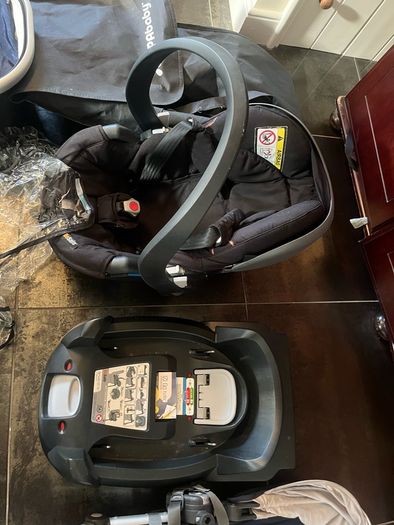 Uppababy travel system with car seat