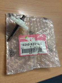 Cr250 water pump shaft