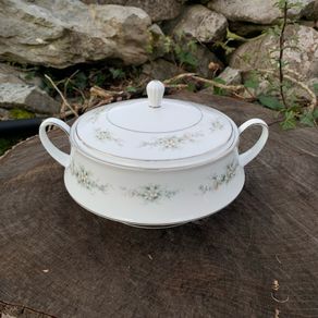 Vintage Noritake Melissa tureen