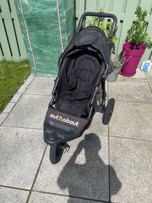 Out n About Nipper V4
