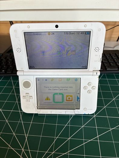 Nintendo 3DS XL (Read Description)