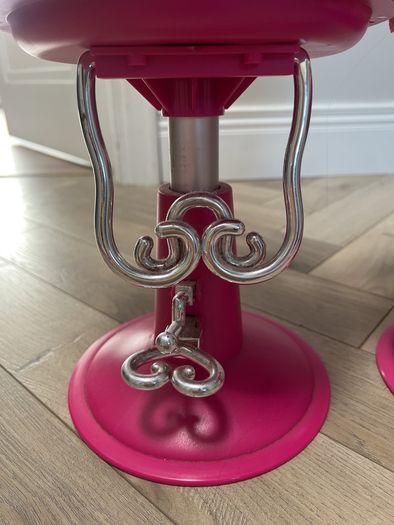 toy chair