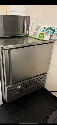 Blast chiller