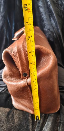 De  Boissy vintage leather Gladstone doctor bag