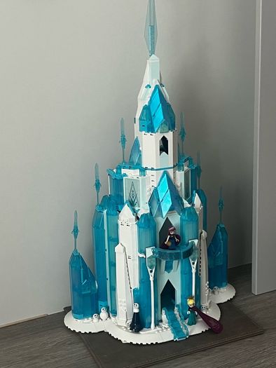 LEGO Disney Frozen Ice Castle Set 43197