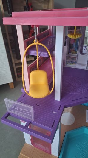 Barbie Dreamhouse.